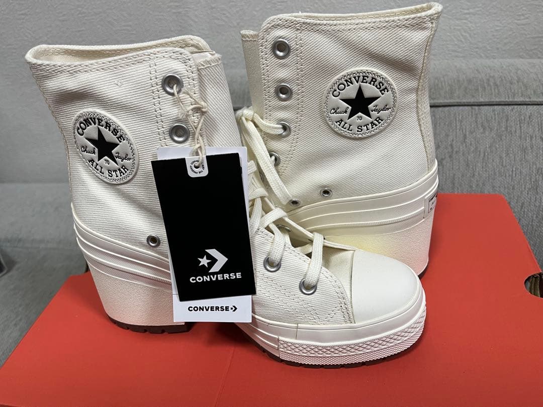 日本未発売コンバース　チャックテイラー ヒールハイカット 韓国　厚底コンバース