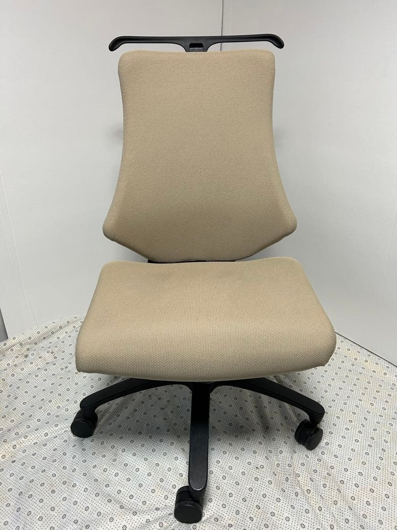 イトーキ　エフチェア　肘無し　ハンガー付き