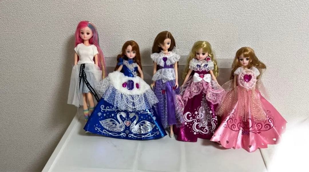 リカちゃん人形、ドレス