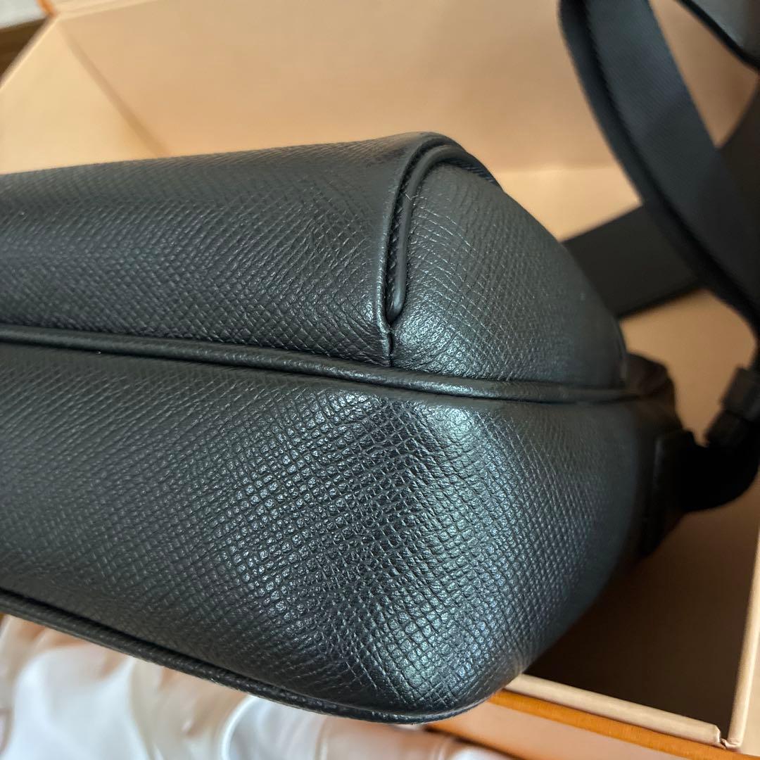 クルミさん専用ルイヴィトン タイガ アウトドア メッセンジャーバック　美品