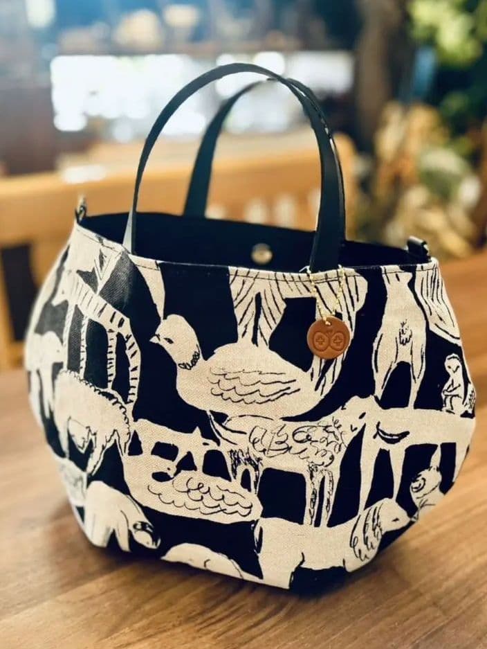 ミナペルホネン『丸みを帯びた2wayトートバッグ 』ショルダーストラップ付き