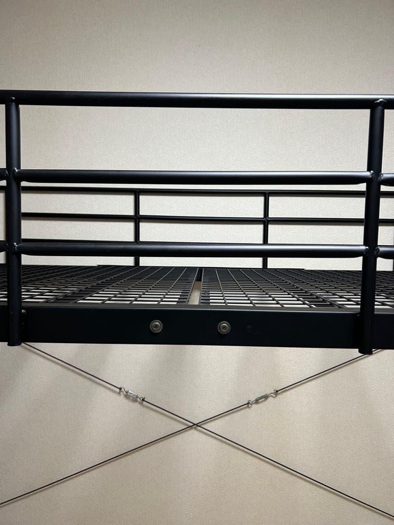 【おさる】黒のスチール製ロフトベッド／デスク下収納・はしご階段付き