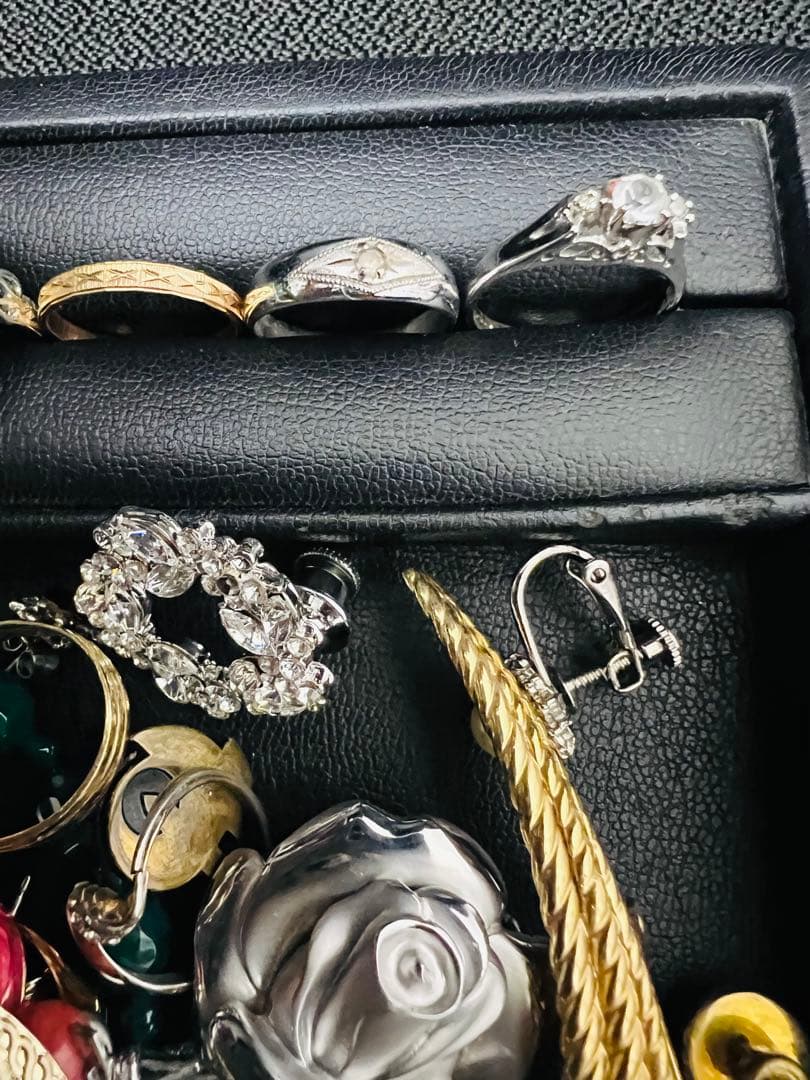 【生前整理　遺品整理】指輪　ブローチ　ネクタイピン　カフス　他　アクセサリー