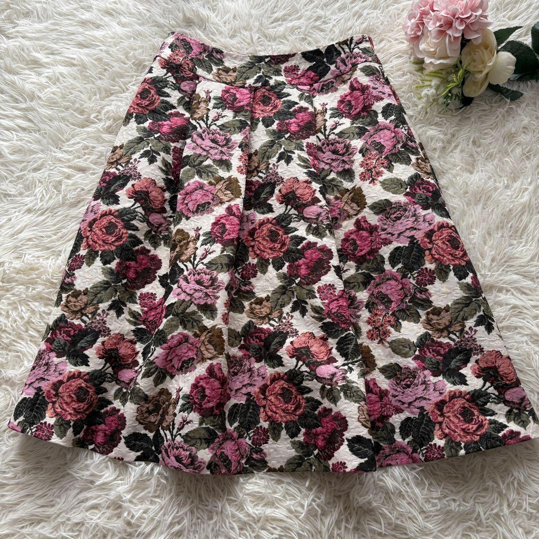 【美品】薔薇　ゴブラン調プリントタックスカート　エムズグレイシー　20年　36