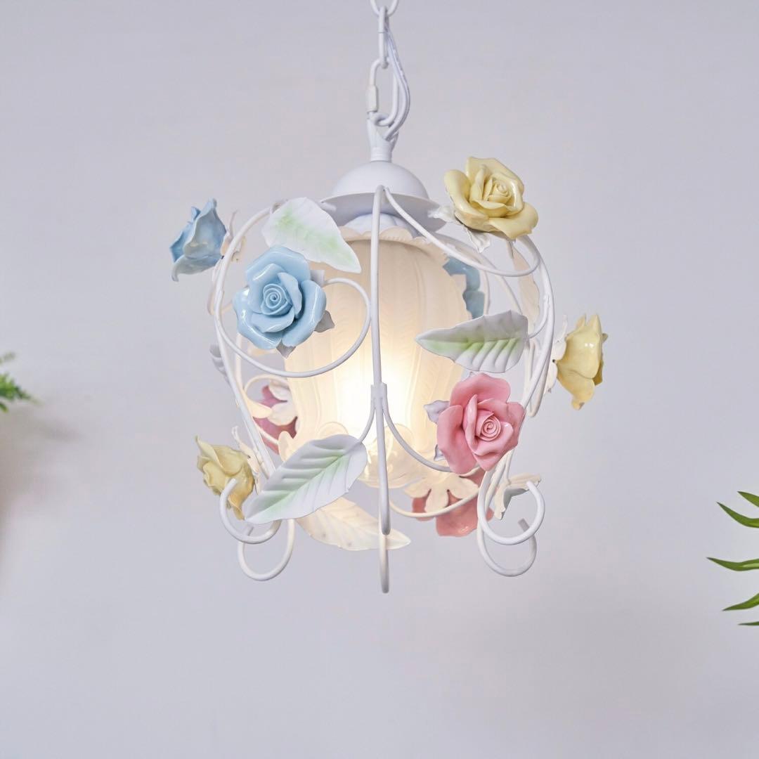 ホワイトアイアンペンダントライト/花の装飾/調光調色電球付き