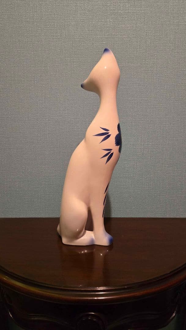 ネコの陶器の置物 青 花 2体セット