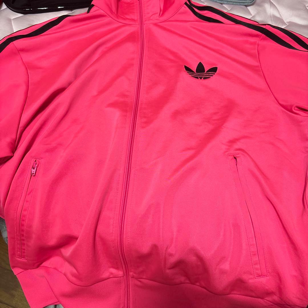 adidas originalsトラックジャケット　ピンク アディダス