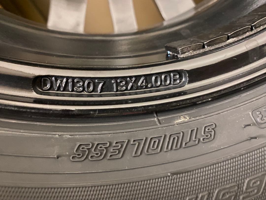 新品スタッドレスタイヤ 13インチ ホイールセット　手渡のみ