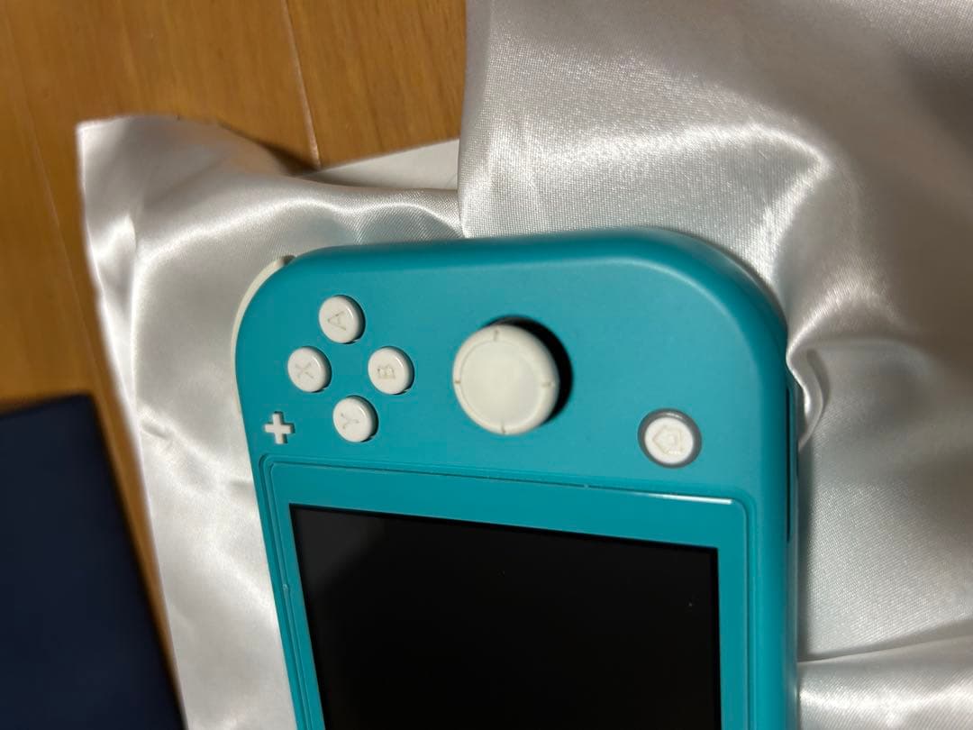 ね*︎様 Nintendo Switch Lite ターコイズ 本体 充電スタン