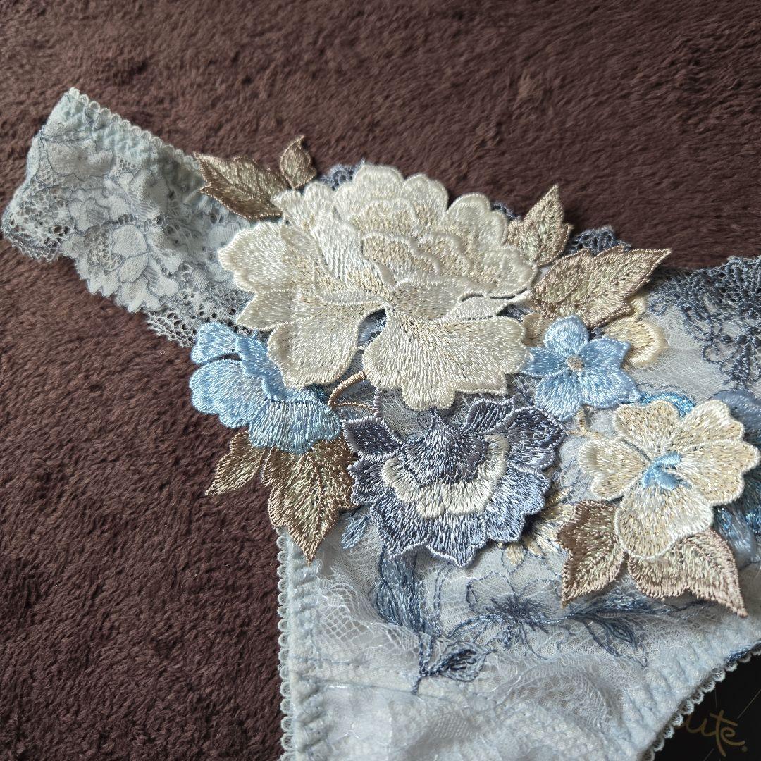 Salute 59グループ　Tバックショーツ　M　新品タグ付　Wacoal