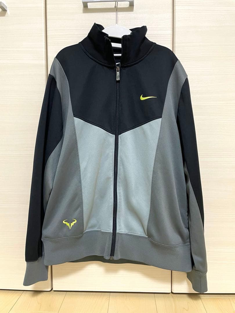 ナイキ ラファエル ナダル ジャケット 全米オープン2010 優勝モデル