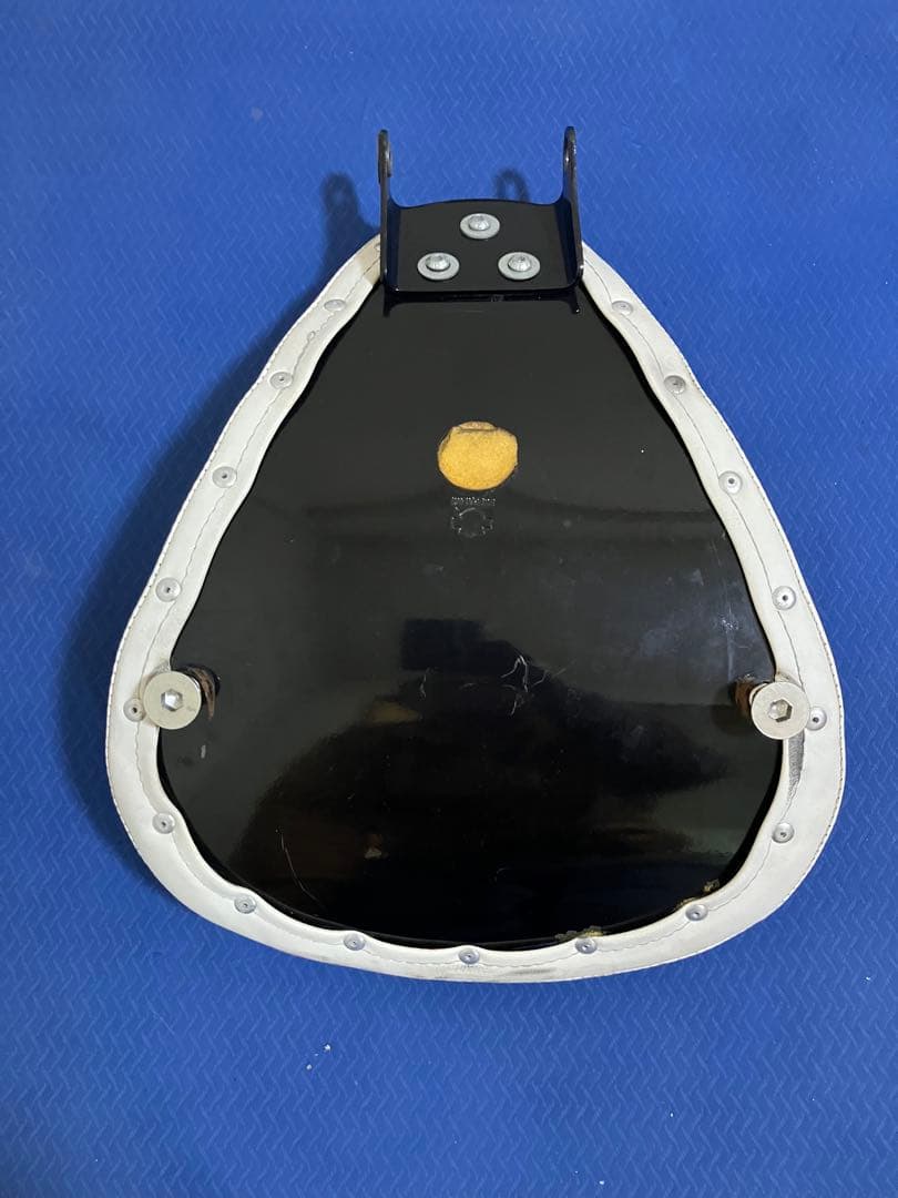 ハーレー　ソロシート　スプリングシート　スポーツスター　ダイナ　ソフテイル