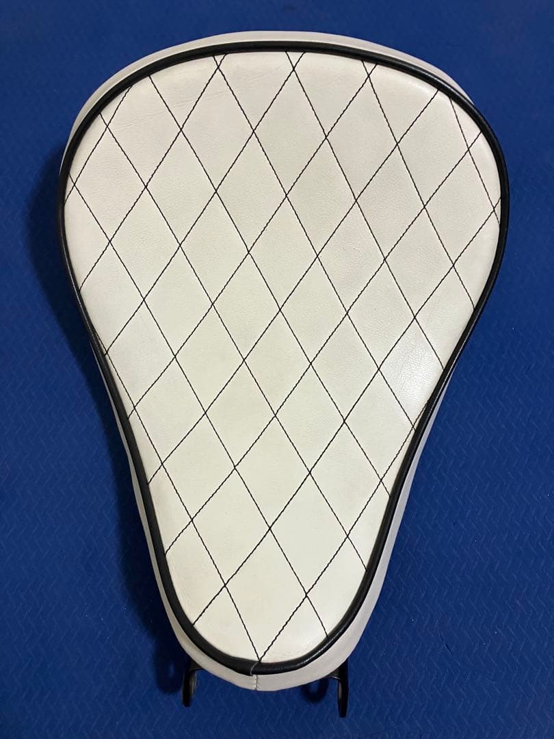 ハーレー　ソロシート　スプリングシート　スポーツスター　ダイナ　ソフテイル