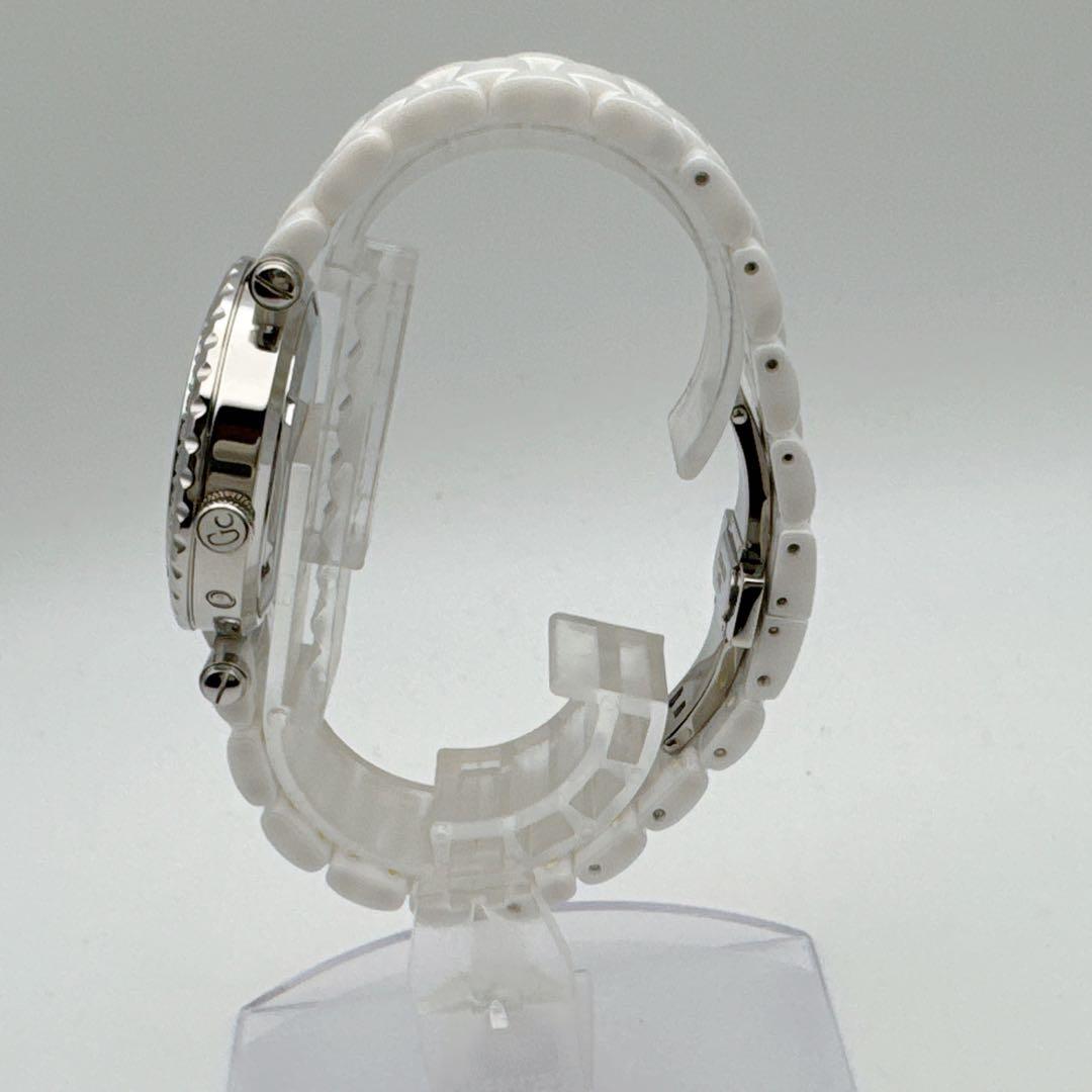 GC 32Pダイヤ セラミック パール文字盤 ダブルカレンダー ホワイト　腕時計