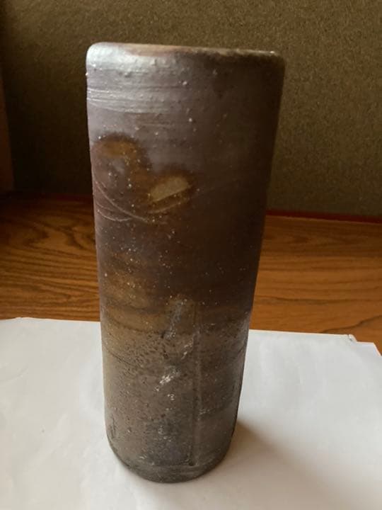 備前焼の花瓶です。14