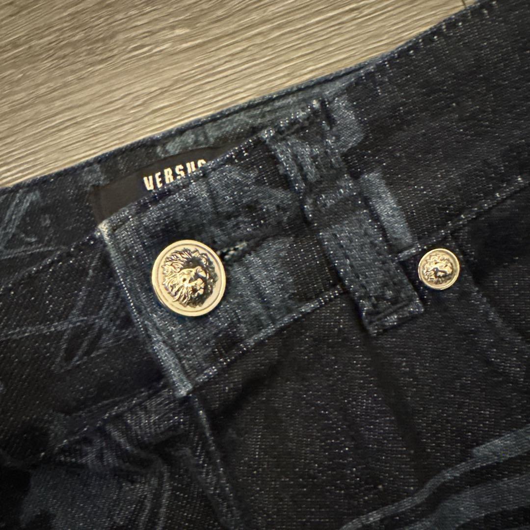 VERSACE グラフィックプリント スキニーデニム　25(Sサイズ)