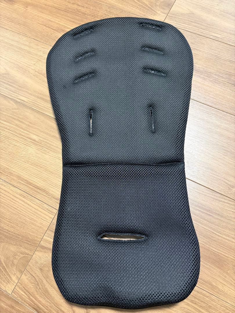 Aprica ラクーナクッションフリープラス グレー　2022年モデル