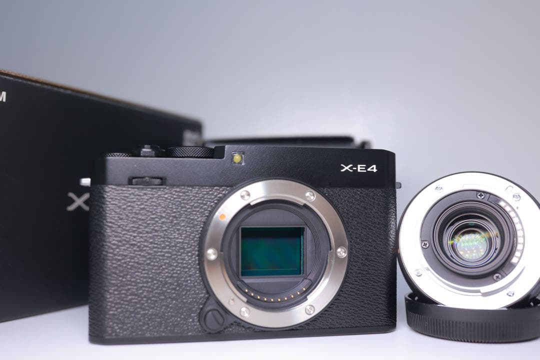 Fujifilm X-E4 + XF 27MM f2.8 2000 シャッター