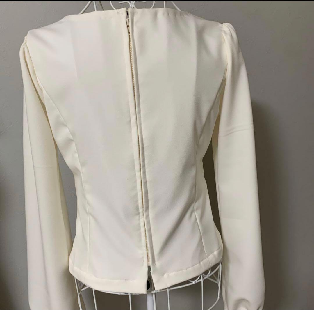 【新品未使用】フラメンコブラウス値下　アイボリーオフホワイト