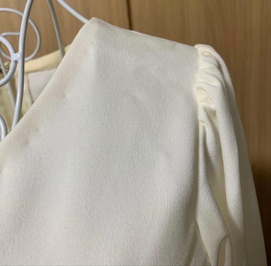 【新品未使用】フラメンコブラウス値下　アイボリーオフホワイト