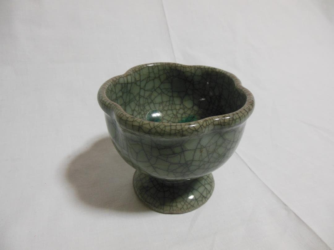 青磁　盃洗