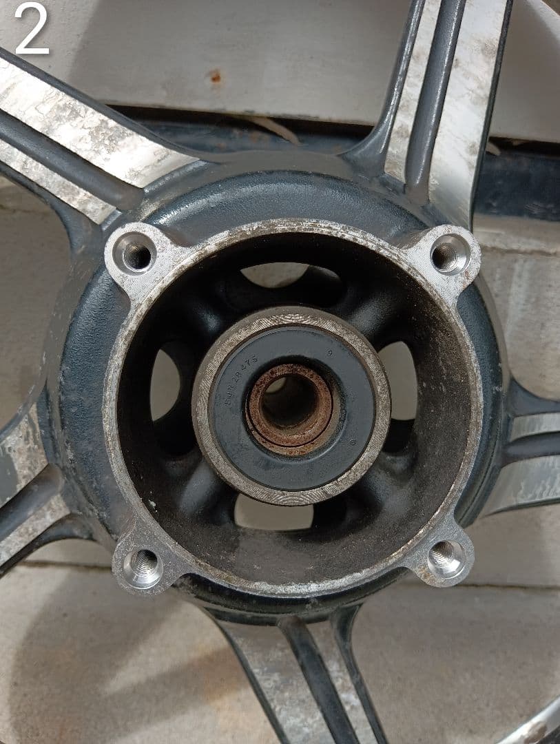 ゼファー400ホイール