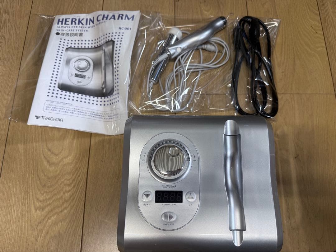 美顔器　TAKIGAWA HARKIN CHARM