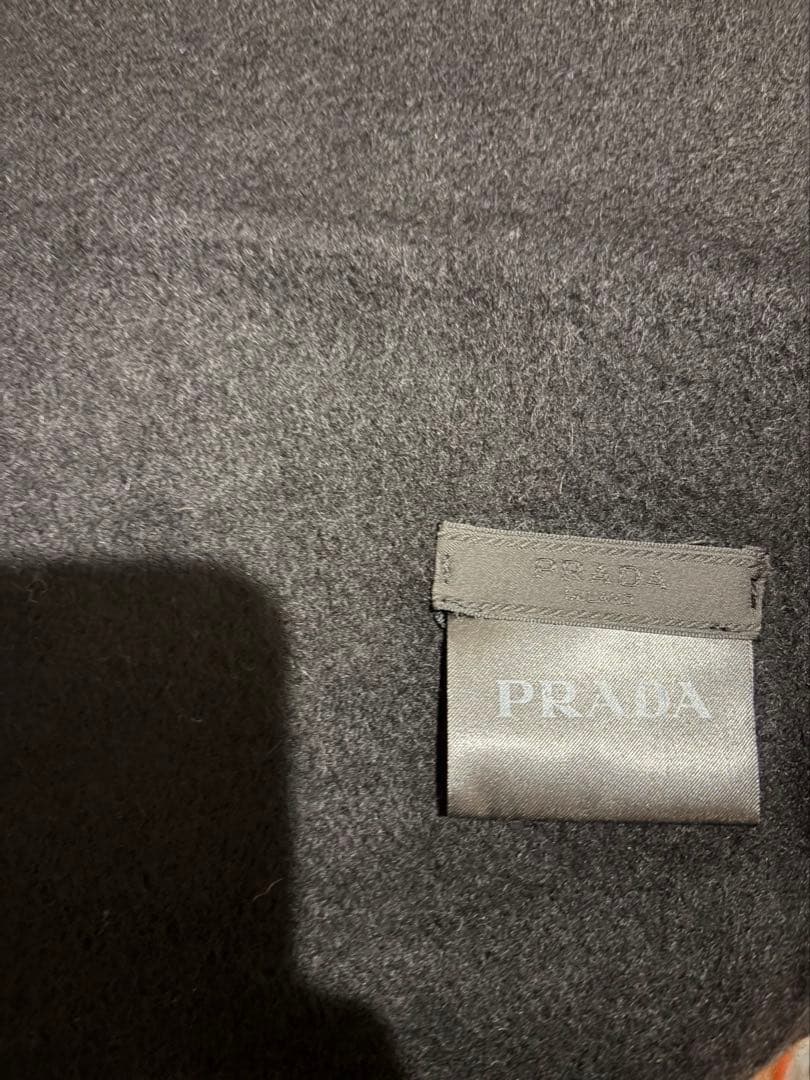 PRADA ブラック マフラー