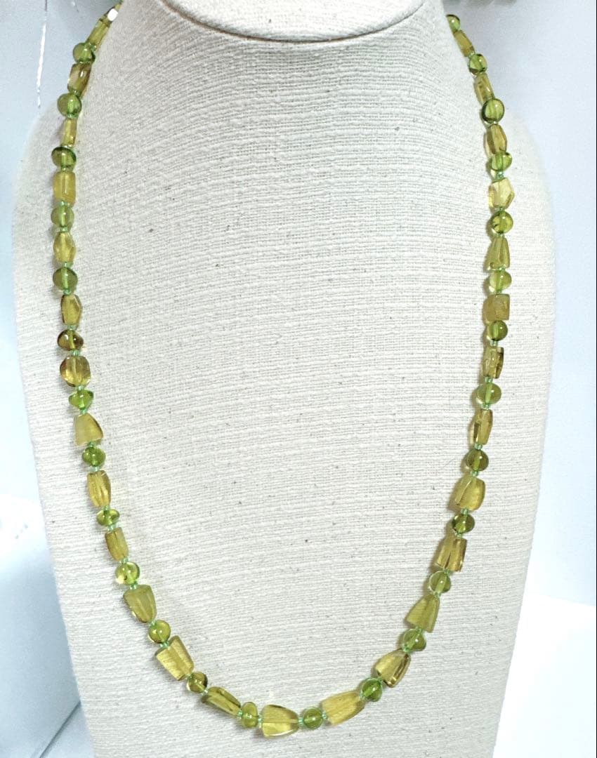 グリーン琥珀ネックレス　グリーンアンバーネックレスNO25-2396