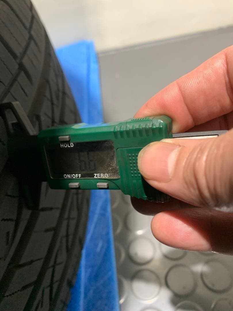 2025年製　235/55R19 　RAV4 中古品　センター溝約6.5mm