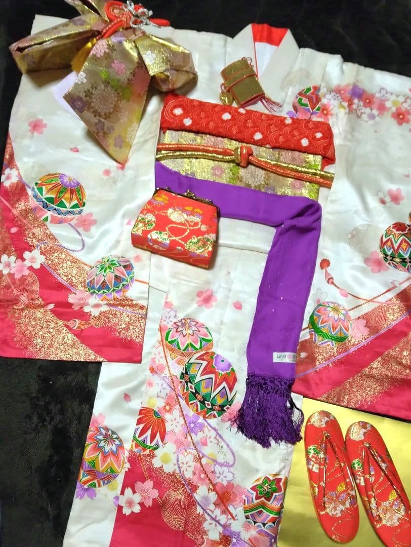 【Maki】正絹☆純粋無垢なはにかみ笑顔がぴったりの優雅な7歳七五三用祝着