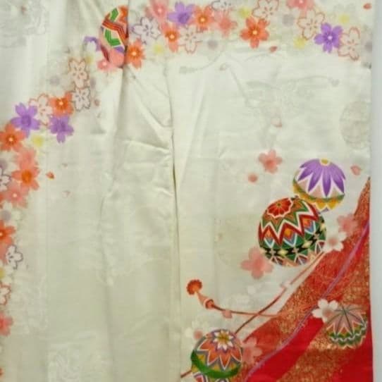 【Maki】正絹☆純粋無垢なはにかみ笑顔がぴったりの優雅な7歳七五三用祝着