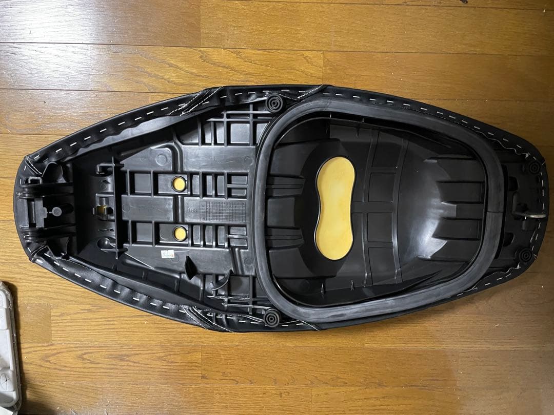 値下げしました。YAMAHA トリシティ155 純正シート