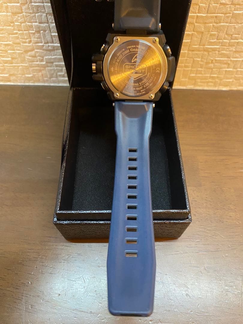 【箱付き極美品/レア】G-SHOCK GST-B100X-1AJF 海外セレブ