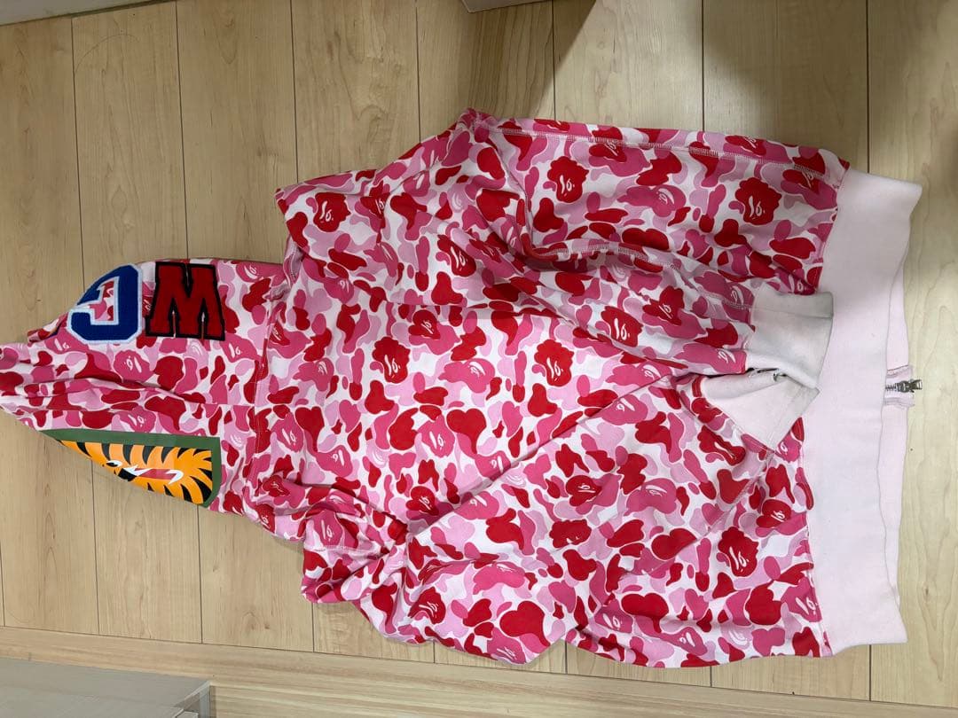 シャークパーカー