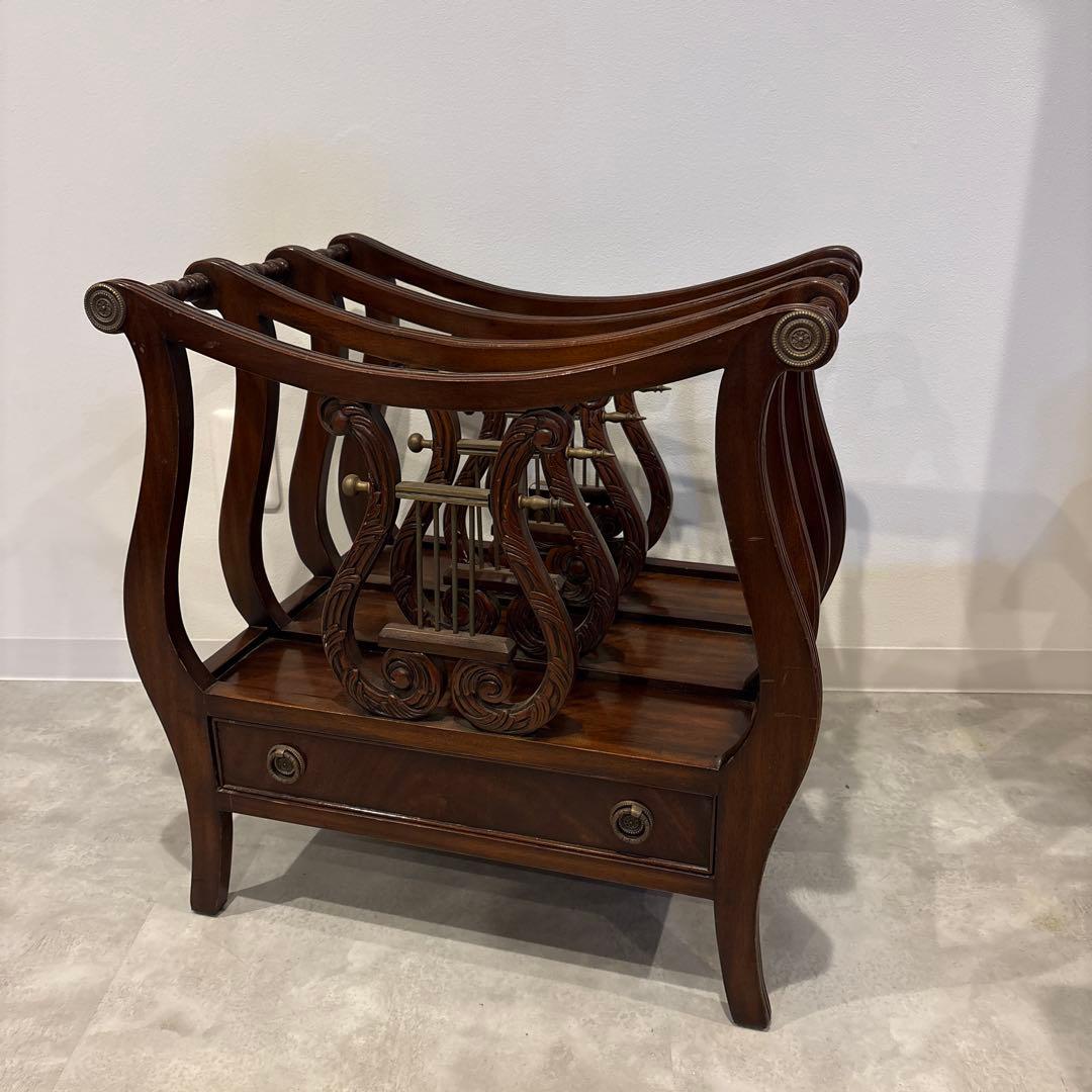 マガジンラック　ジャンセン　Jansen 細かな装飾あり