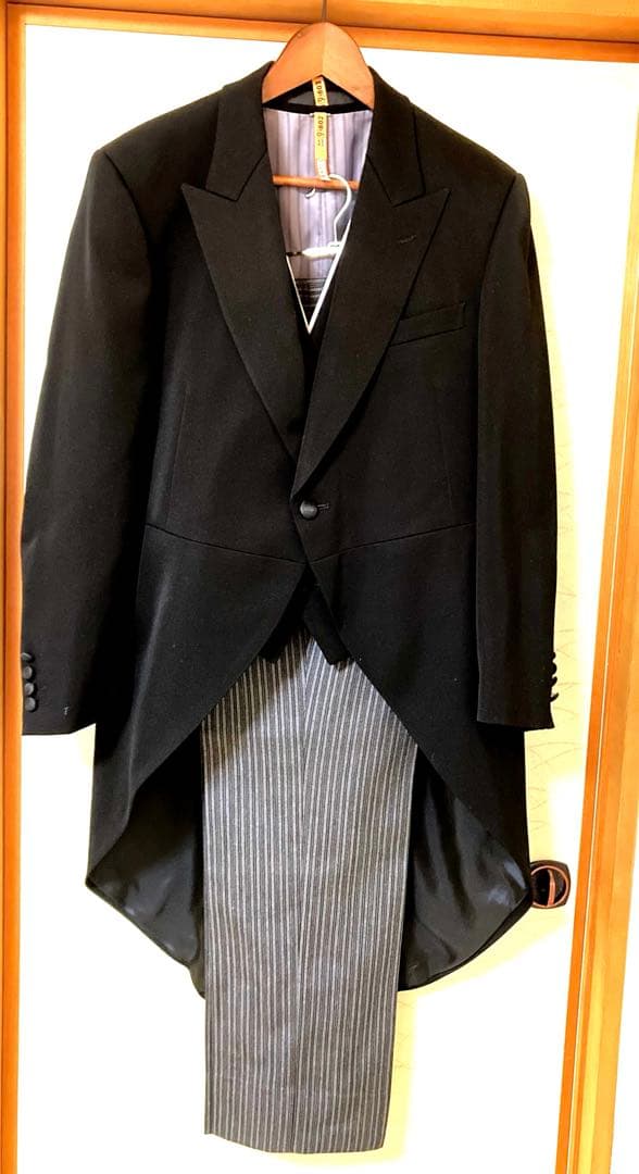 【ドライクリーニング済‼️】2回使用　モーニングコート 縦縞パンツ ベストAOKI