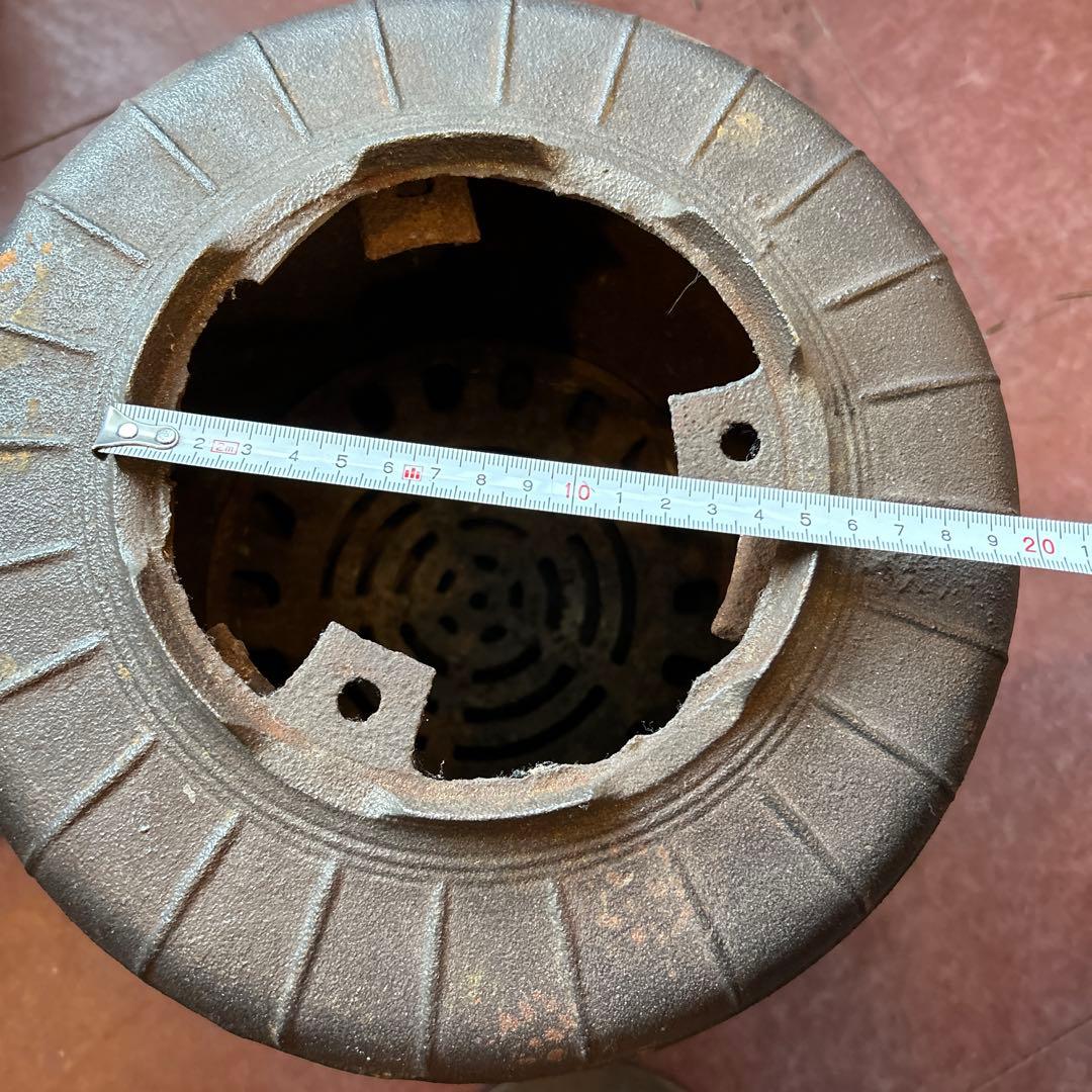 1*0様 練炭ストーブ　レトロ