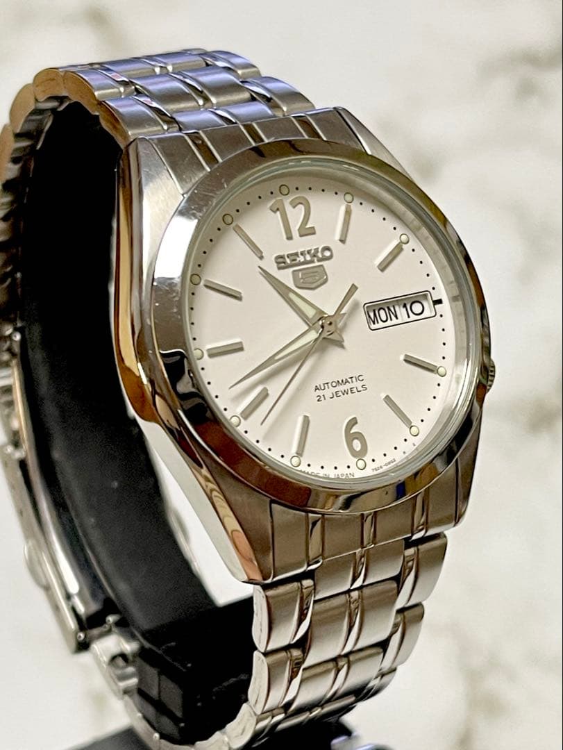 2013年11月製 セイコー5 デイデイト 21J