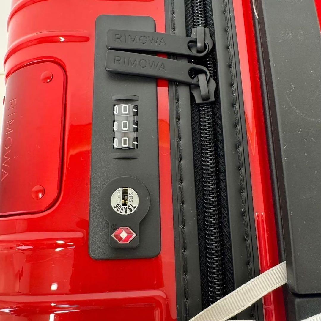 新品 RIMOWA リモワ エッセンシャル ライト キャビンS 31L レッド