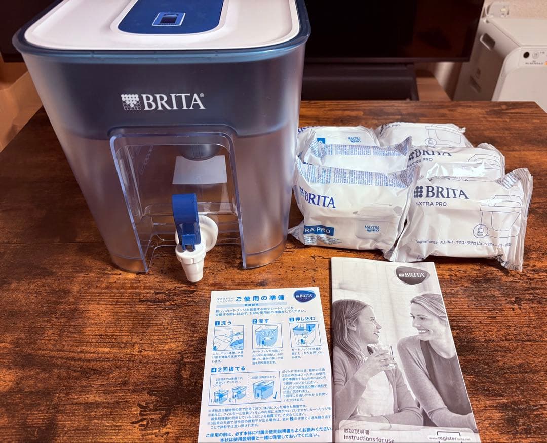 BRITA タンク型浄水器 フロー　カートリッジ6個付
