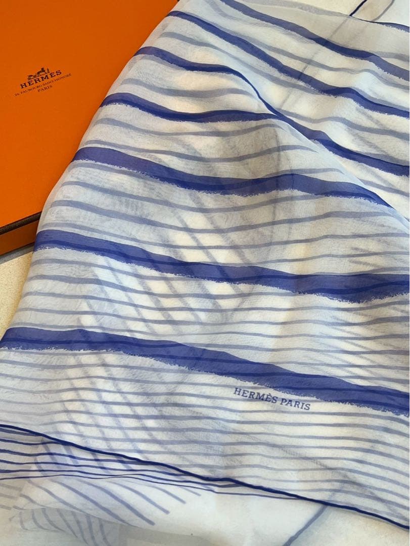 【新品未使用】HERMES エルメスカレ90 ストライプ柄　シルクスカーフ