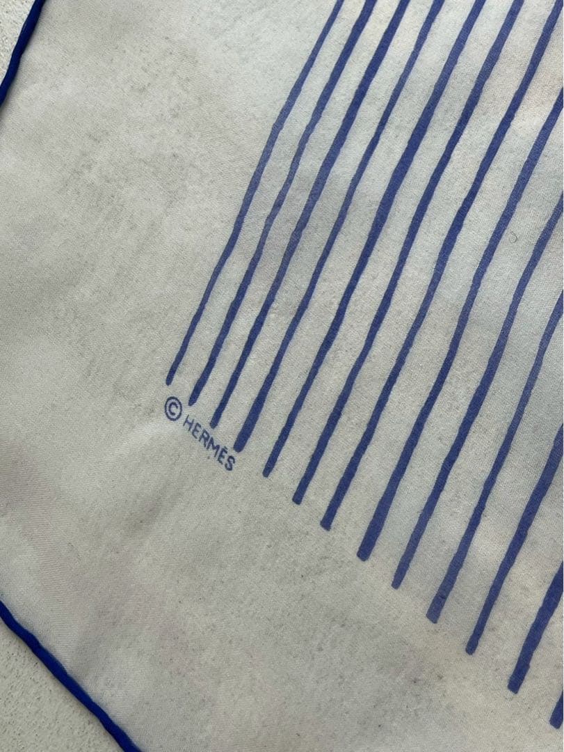【新品未使用】HERMES エルメスカレ90 ストライプ柄　シルクスカーフ