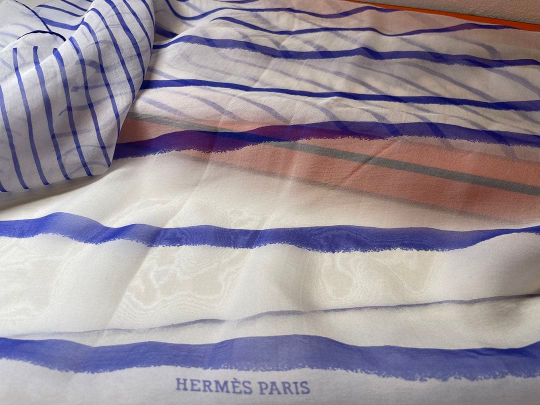【新品未使用】HERMES エルメスカレ90 ストライプ柄　シルクスカーフ