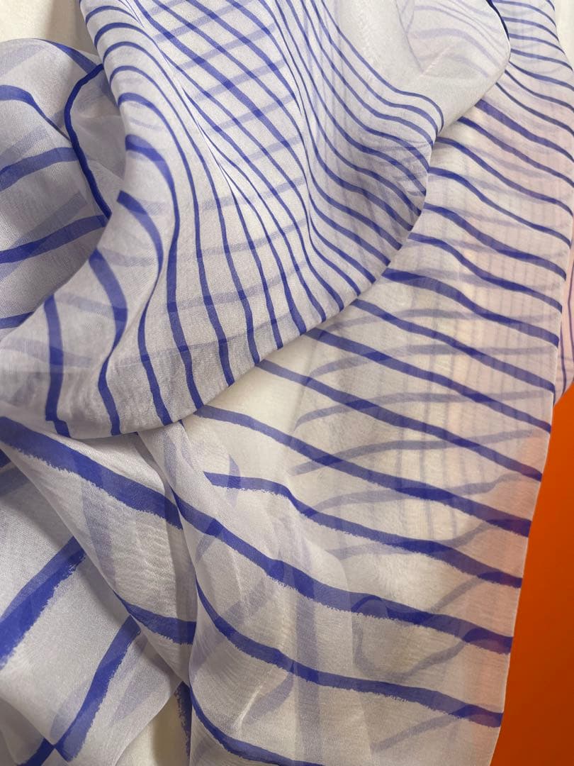 【新品未使用】HERMES エルメスカレ90 ストライプ柄　シルクスカーフ