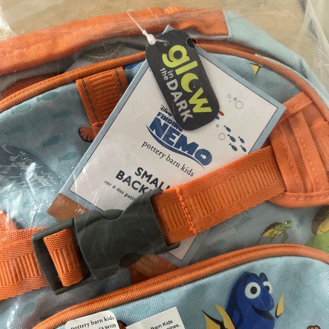 Pottery Barn Kids ニモ バックパック 暗闇で光る