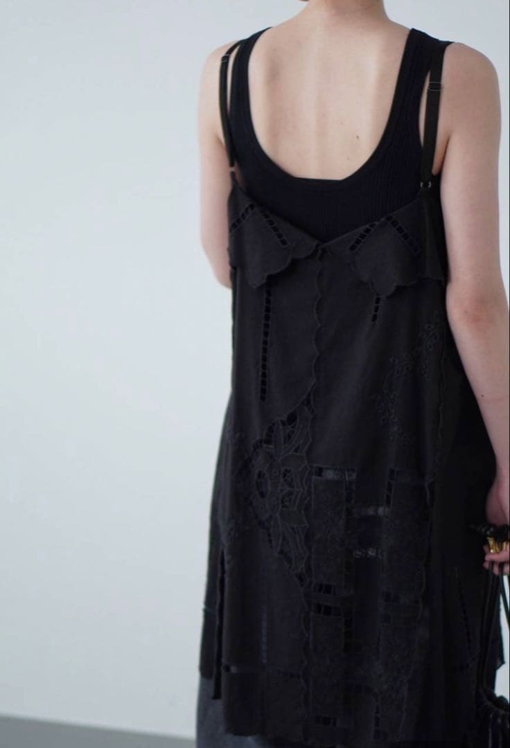 Curensology⭐︎ カットワーククロスブラウス