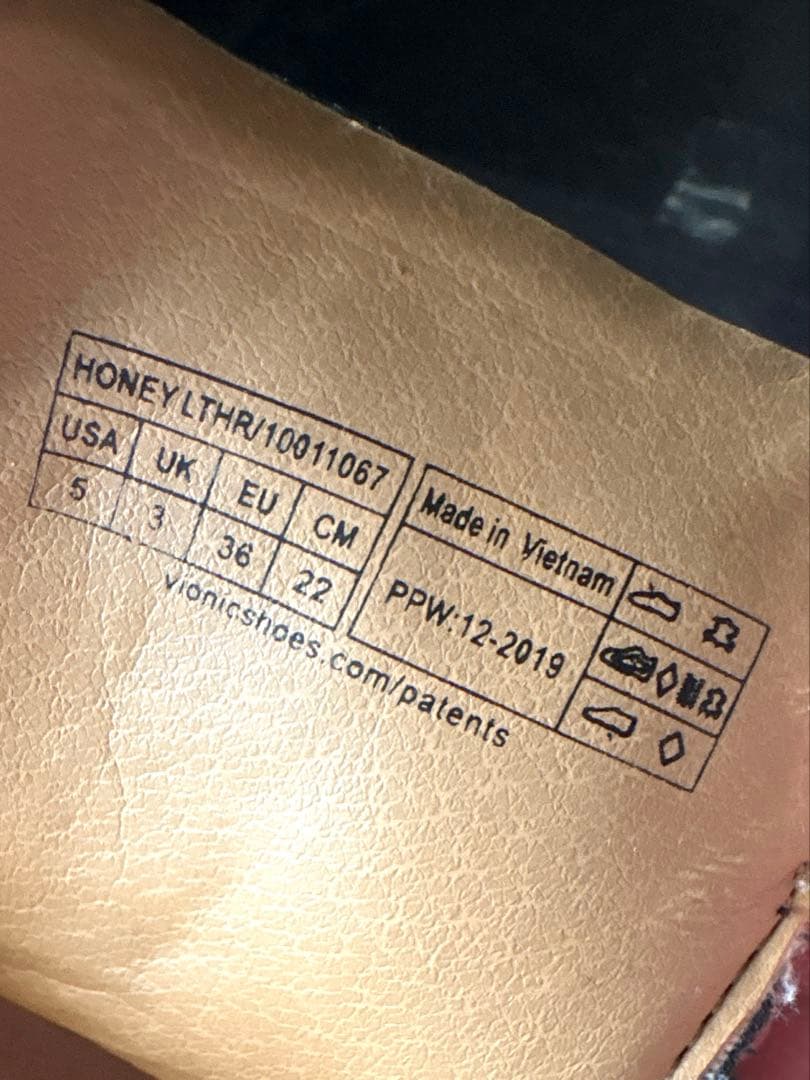 【美品】　VIONIC バイオニックHONEY レディーススニーカー　Vロゴ　黒