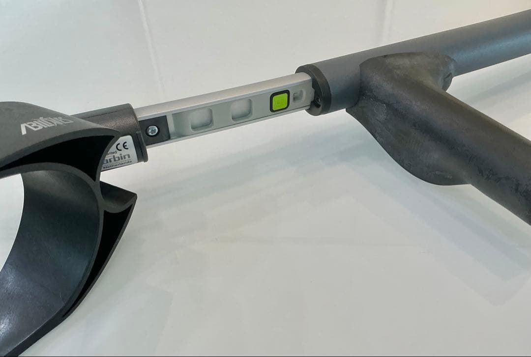 高機能ロフストランド杖（左手用）　クイックステップメモリー2　【未使用品】