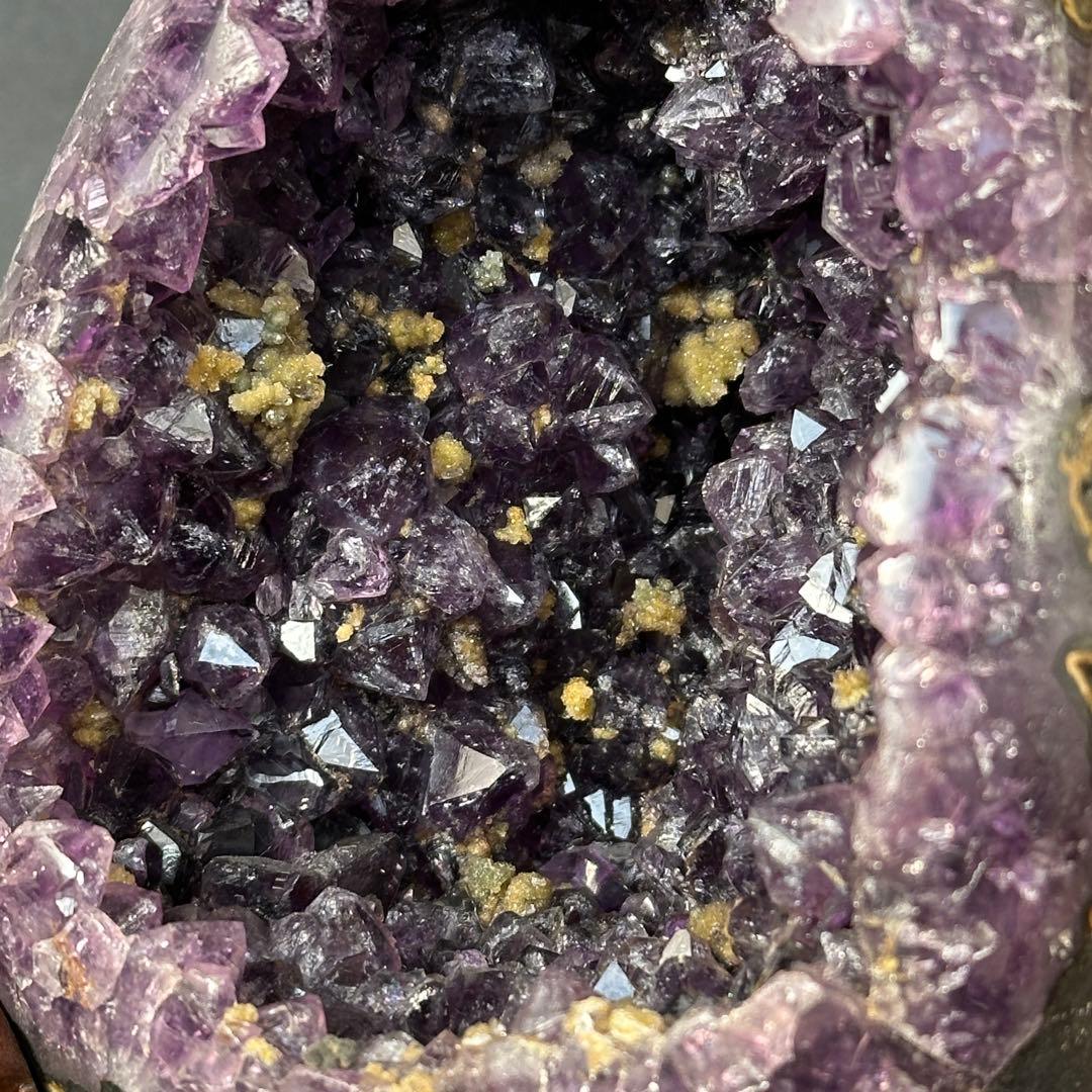 ウルグアイ産❣️天然石 イエローカルサイト共生アメジストのドーム　置物G.149